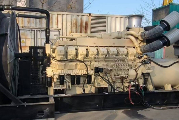 柴油发电机组发电机有哪些组成部分？